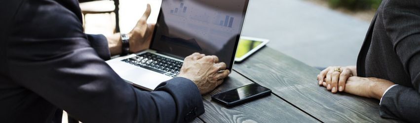 Isenção de IVA para recibos verdes: Artigo 9.º ou Artigo 53.º do CIVA?